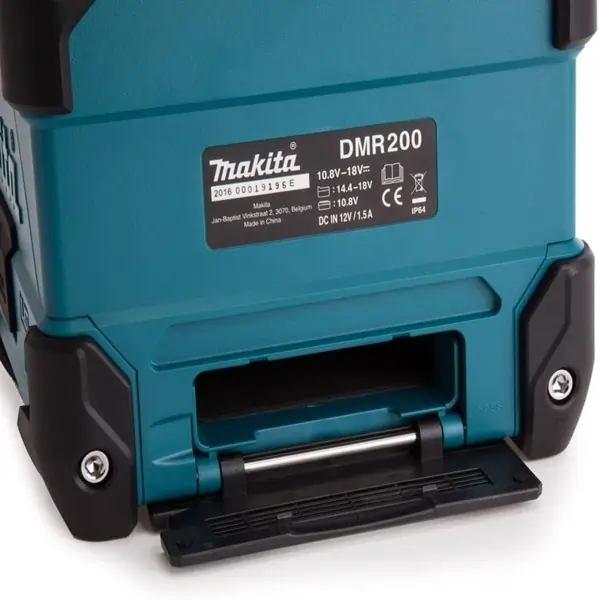 Caixa de Som Makita DMR200 é a melhor para obra e lazer 4